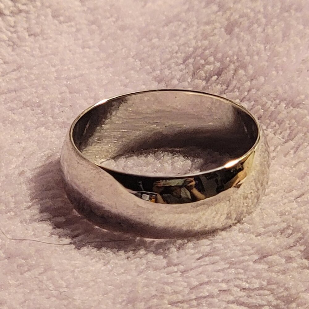 NWOT -- Dome Ring Wide 925 Sterling Silver Band & Statement Ring